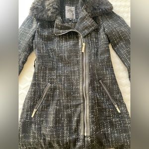 Beautiful Lightly worn coat.